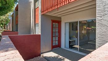 Patio/balcony*